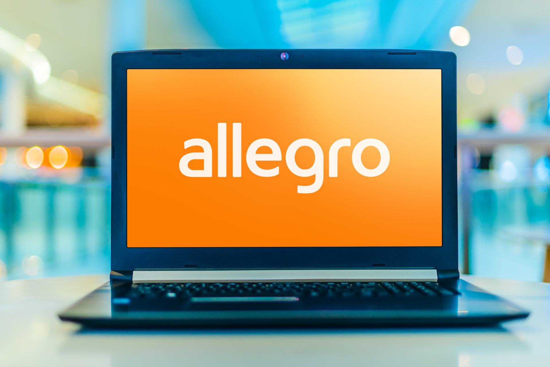 Allegro cennik 2023 – złote wskazówki i optymalizacja z Sellasist dla Twojego sukcesu